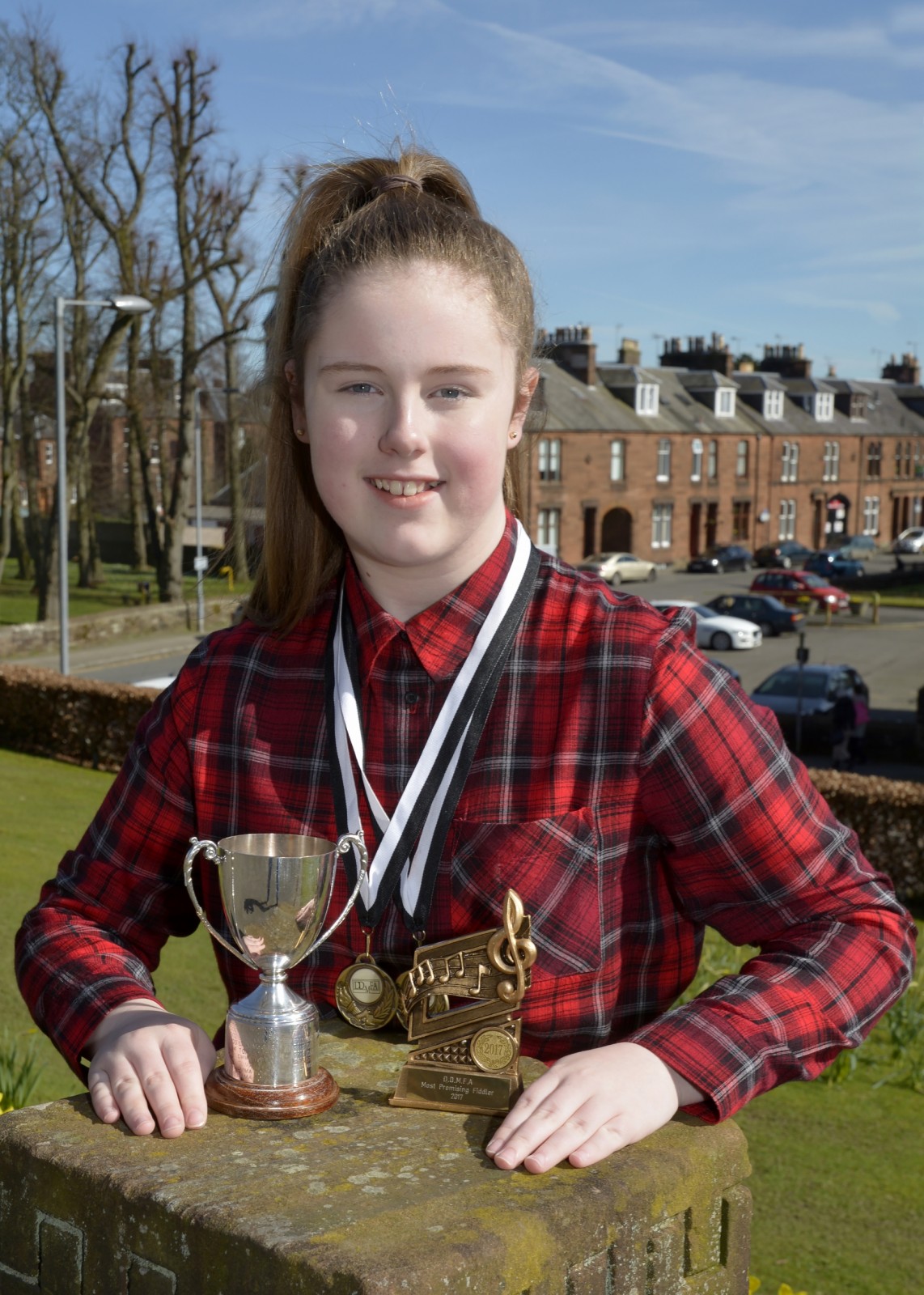 Emma Morrison – Winner of Eric Barbour Cup (Class 13 – Intermediate Slow Air Fiddle Solo) and Marie Fielding Trophy (“Most Promising Fiddler”)